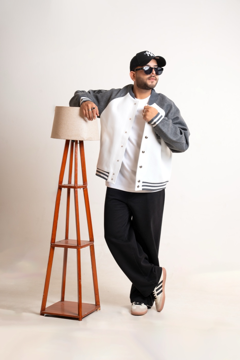 YOSCHI press photo, portrait 2